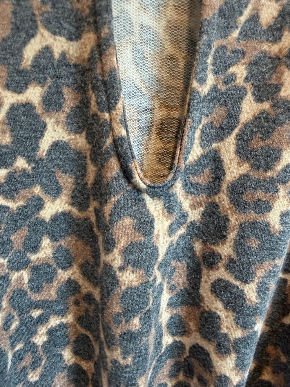 Leopard Print Romper - Picture 4 of 8